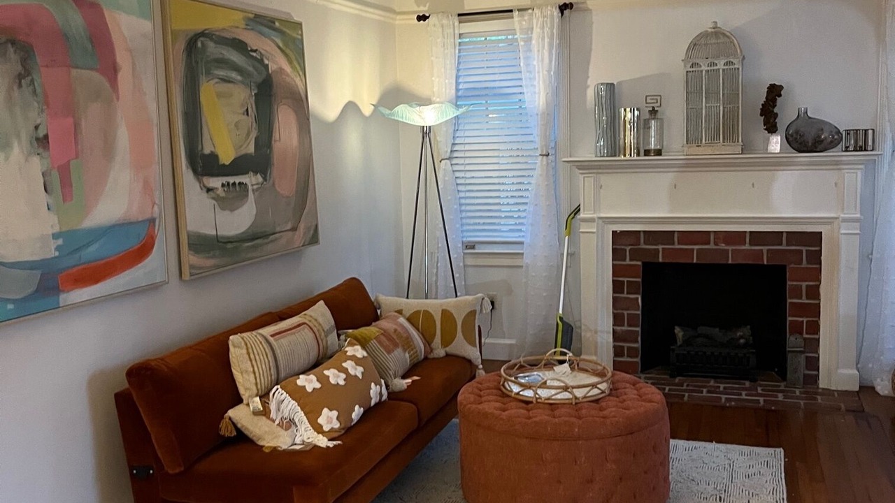 Photo of Livingroom in Chatham Crescent