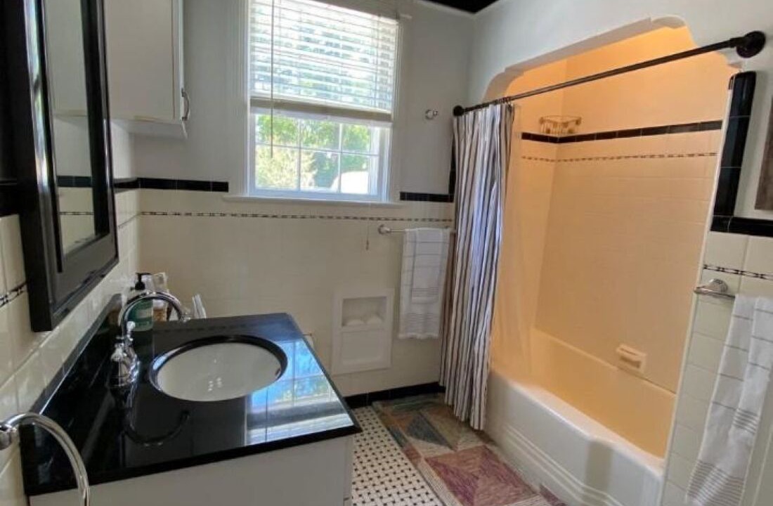 Photo of Bathroom in Chatham Crescent