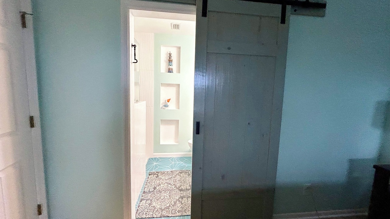 Photo of Bathroom in Mariner