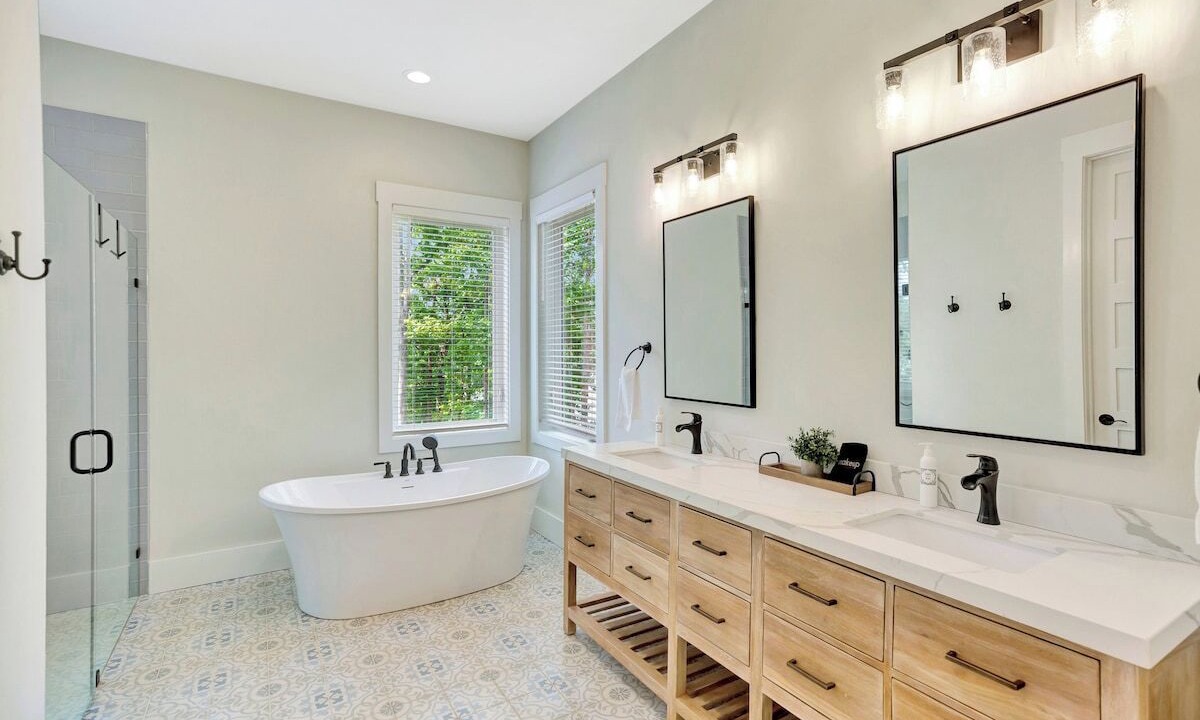 Photo of Bathroom in West Union