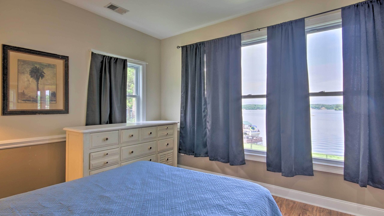 Photo of Bedroom in Greenwood