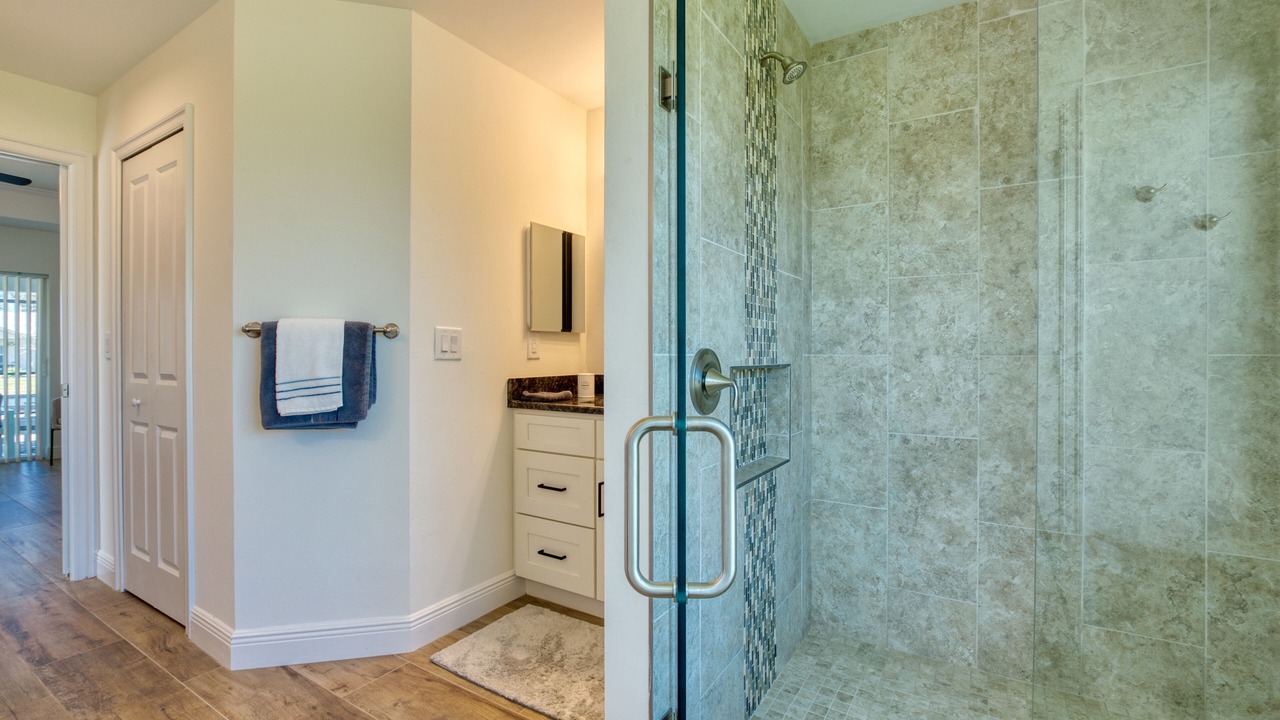 Photo of Bathroom in Trafalgar