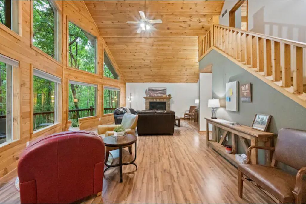 Photo of Livingroom in Cleveland