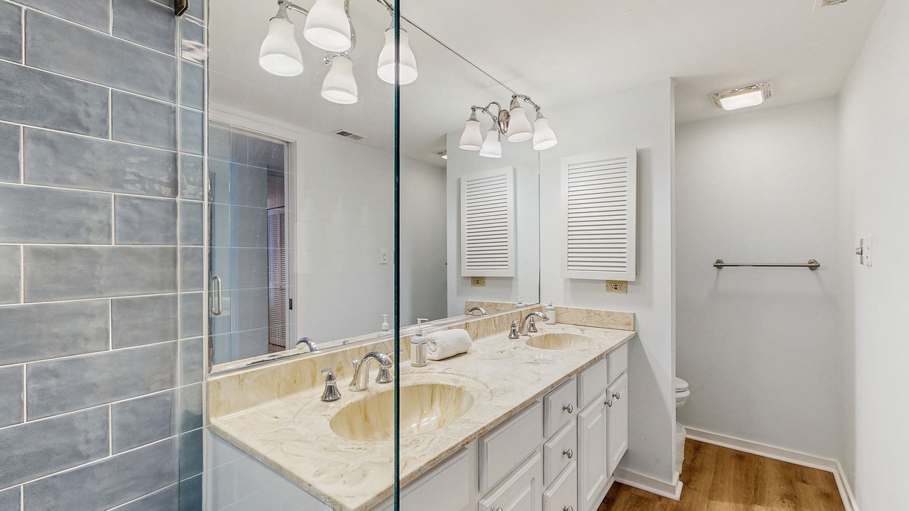 Photo of Bathroom in Shelter Cove