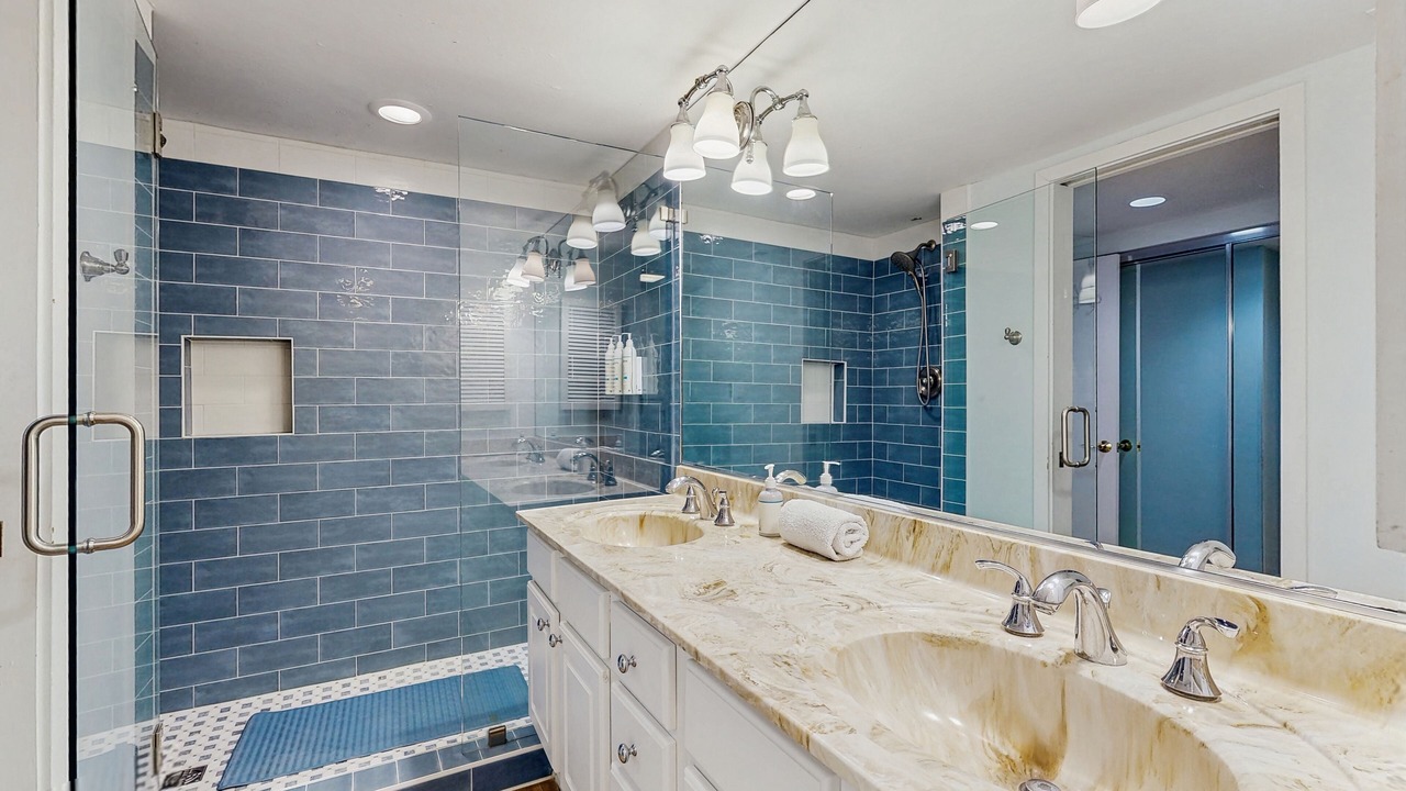 Photo of Bathroom in Shelter Cove