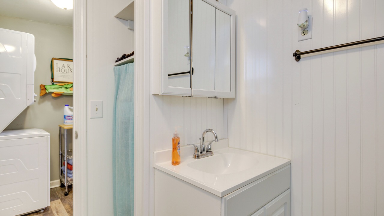 Photo of Bathroom in Cross Hill