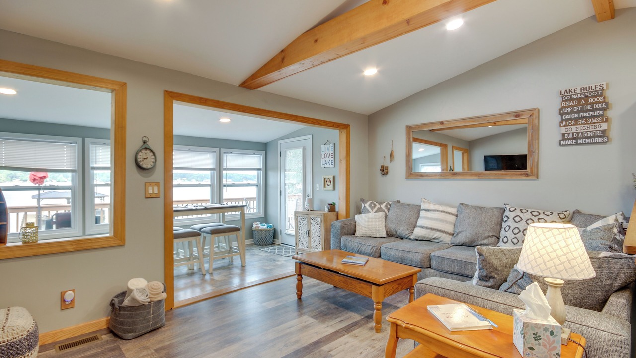 Photo of Livingroom in Cross Hill