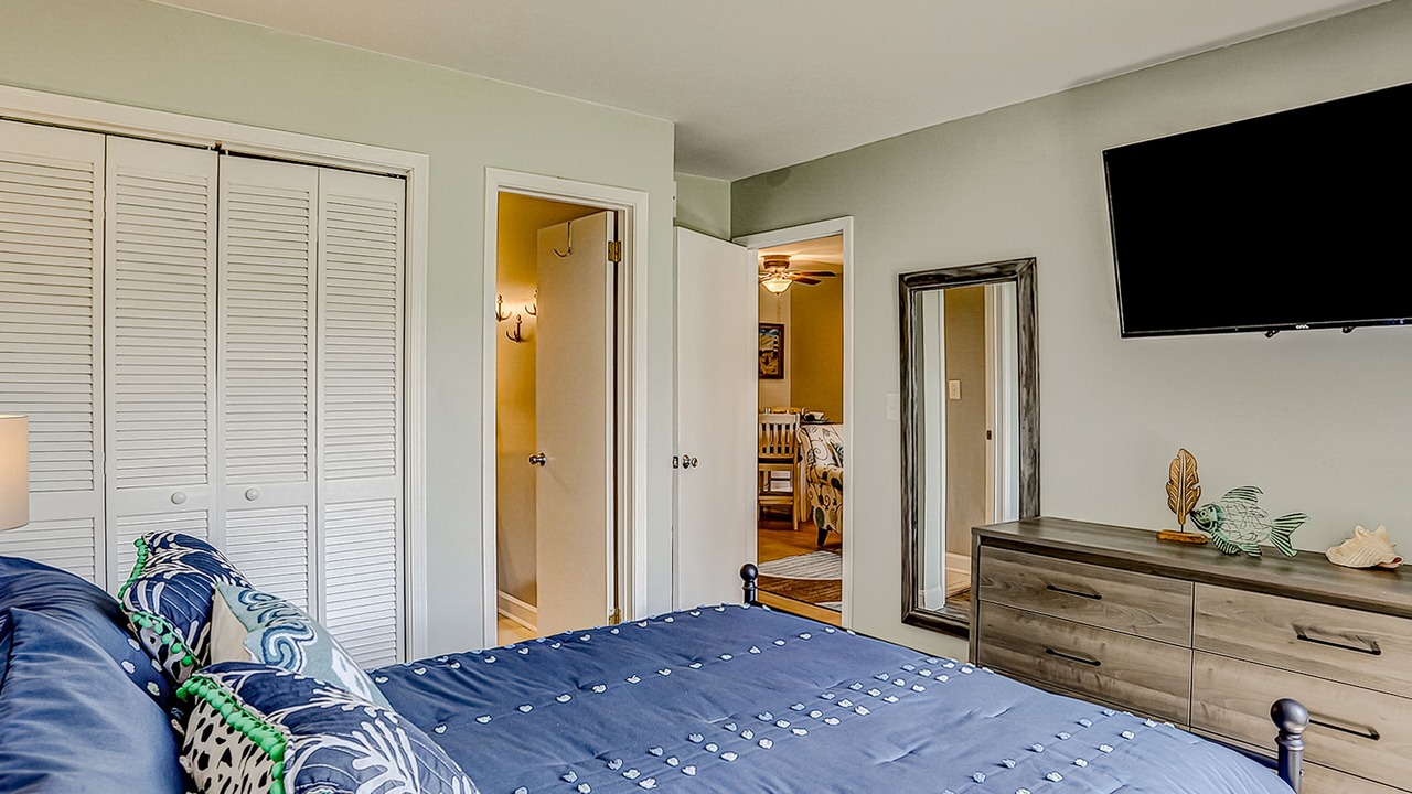 Photo of Bedroom in Palmetto Dunes