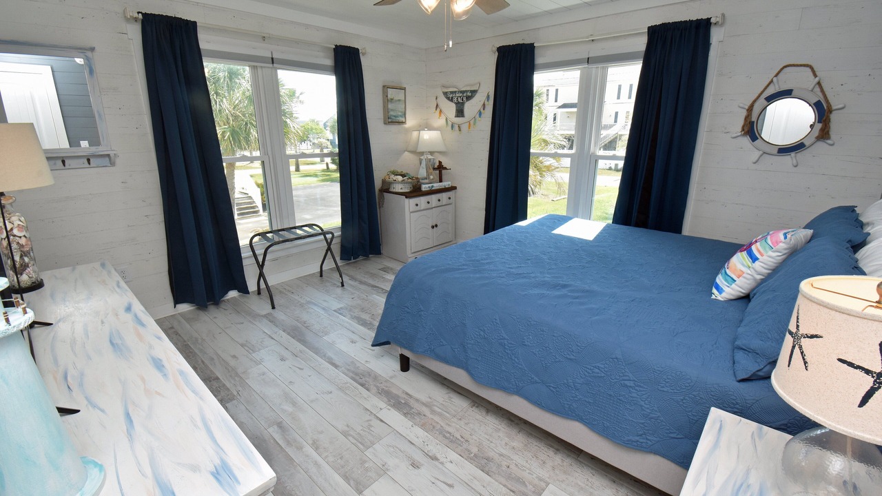 Photo of Bedroom in Inlet Harbour
