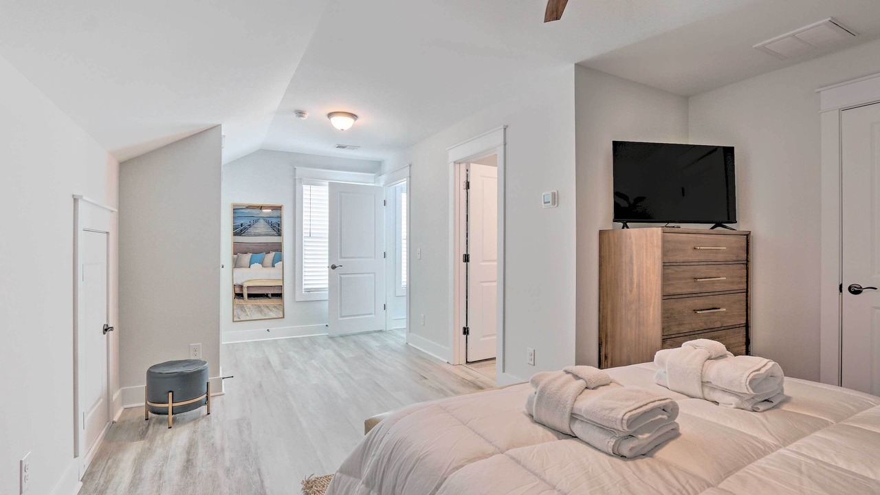 Photo of Bedroom in Spanish Wells