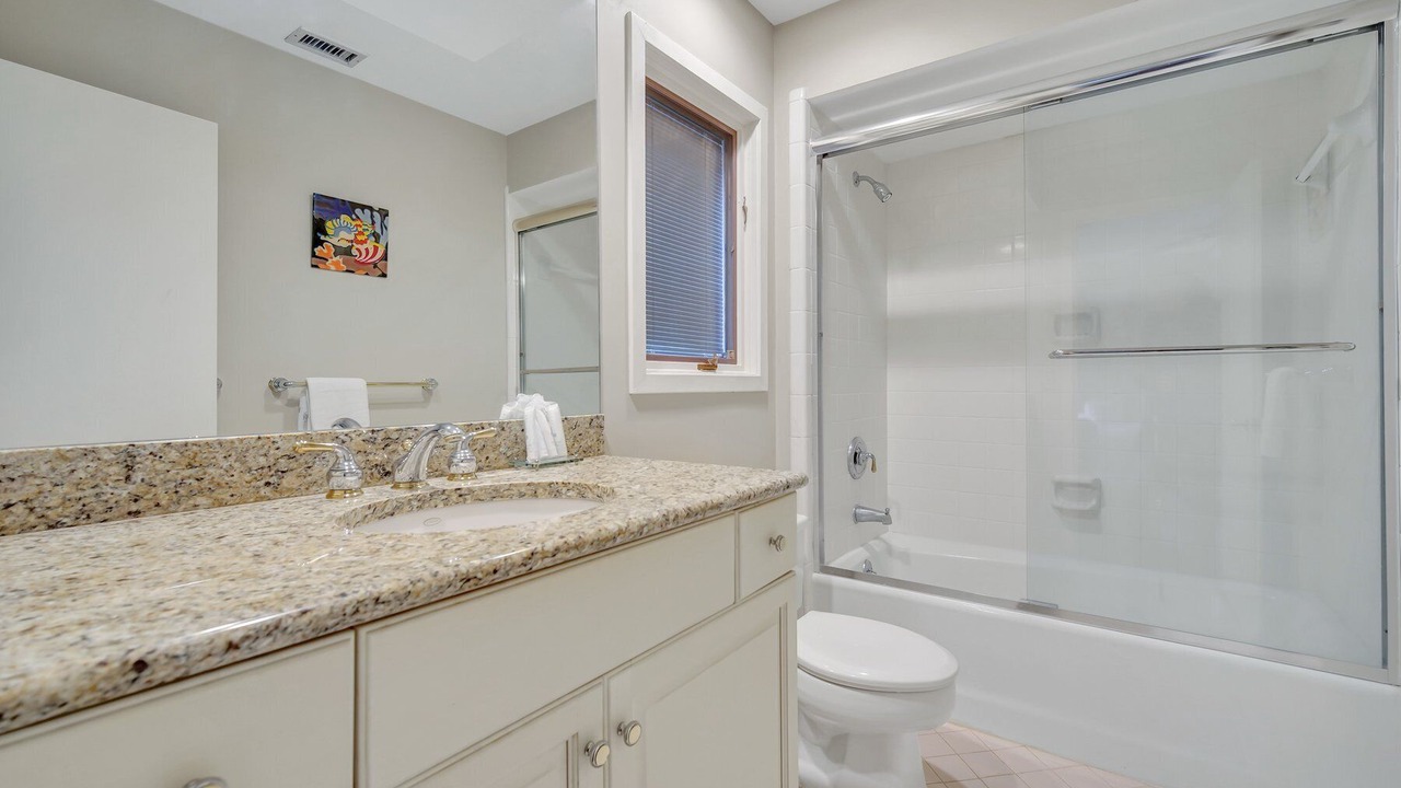 Photo of Bathroom in Beach Lagoon