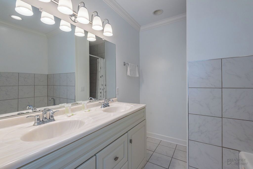 Photo of Bathroom in North Forest Beach