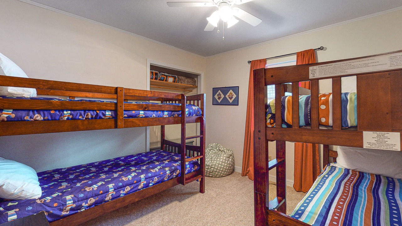 Photo of Bedroom in Leesville