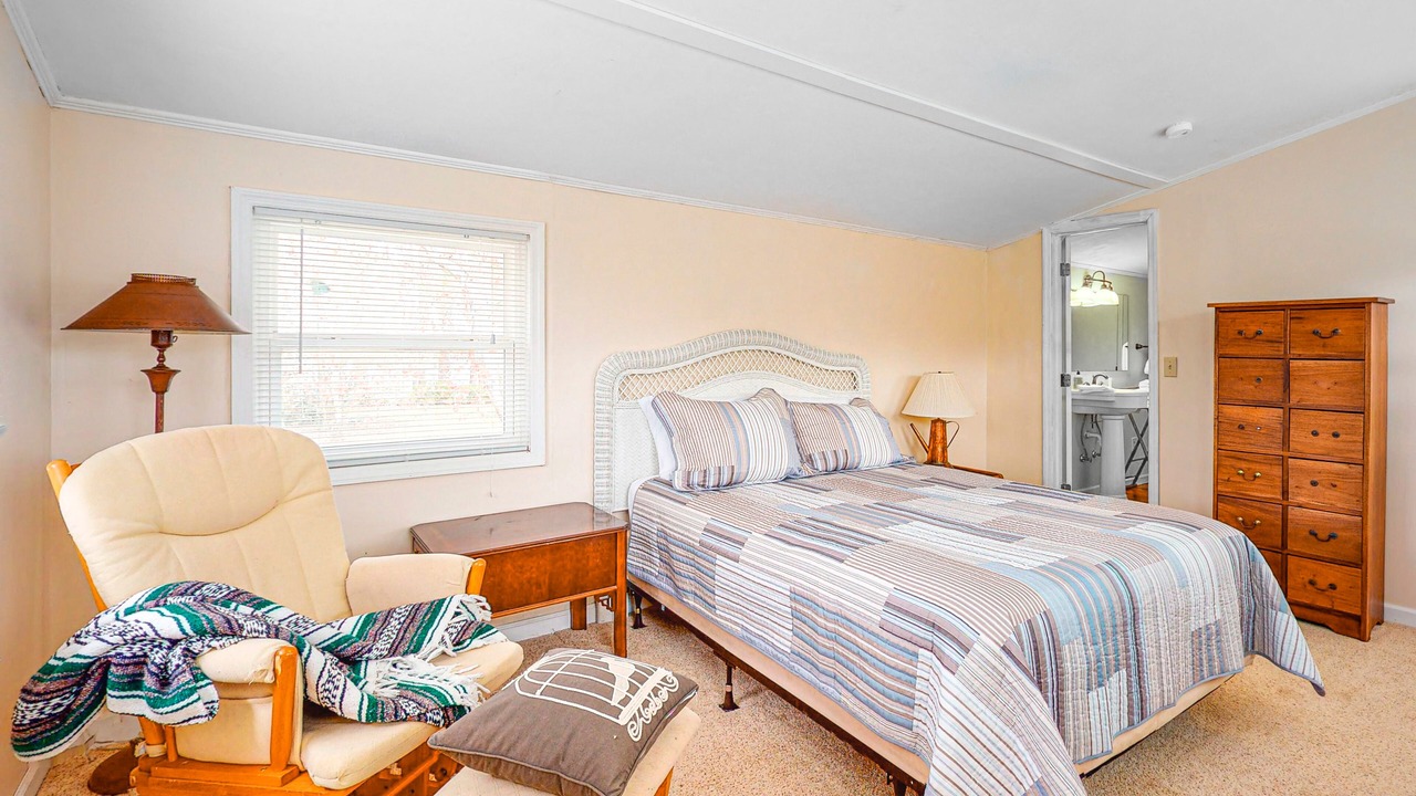 Photo of Bedroom in Leesville