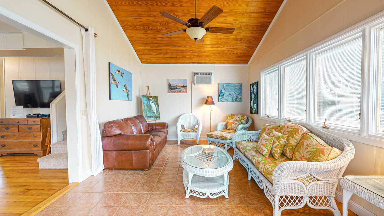 Photo of Livingroom in Leesville