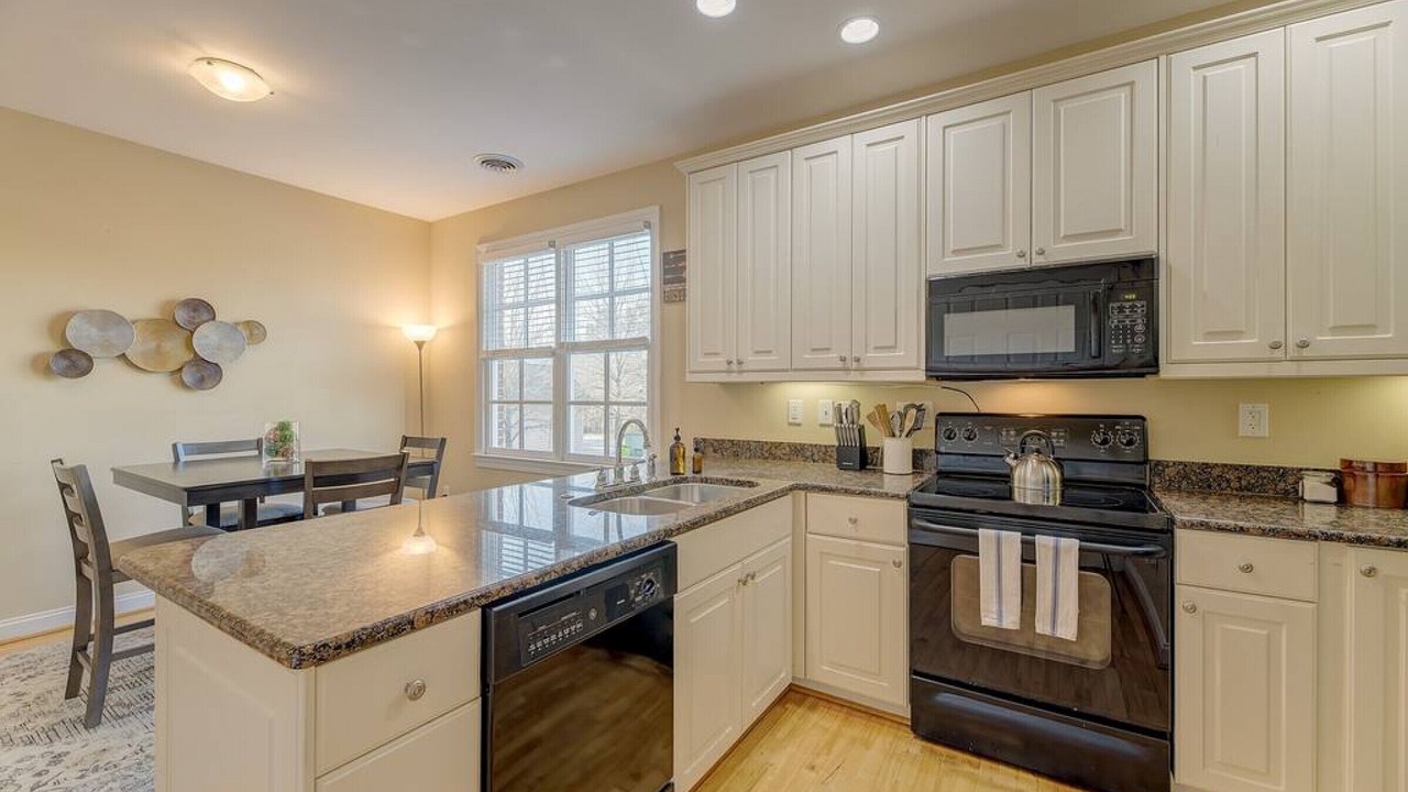 Photo of Kitchen in Lake Carolina
