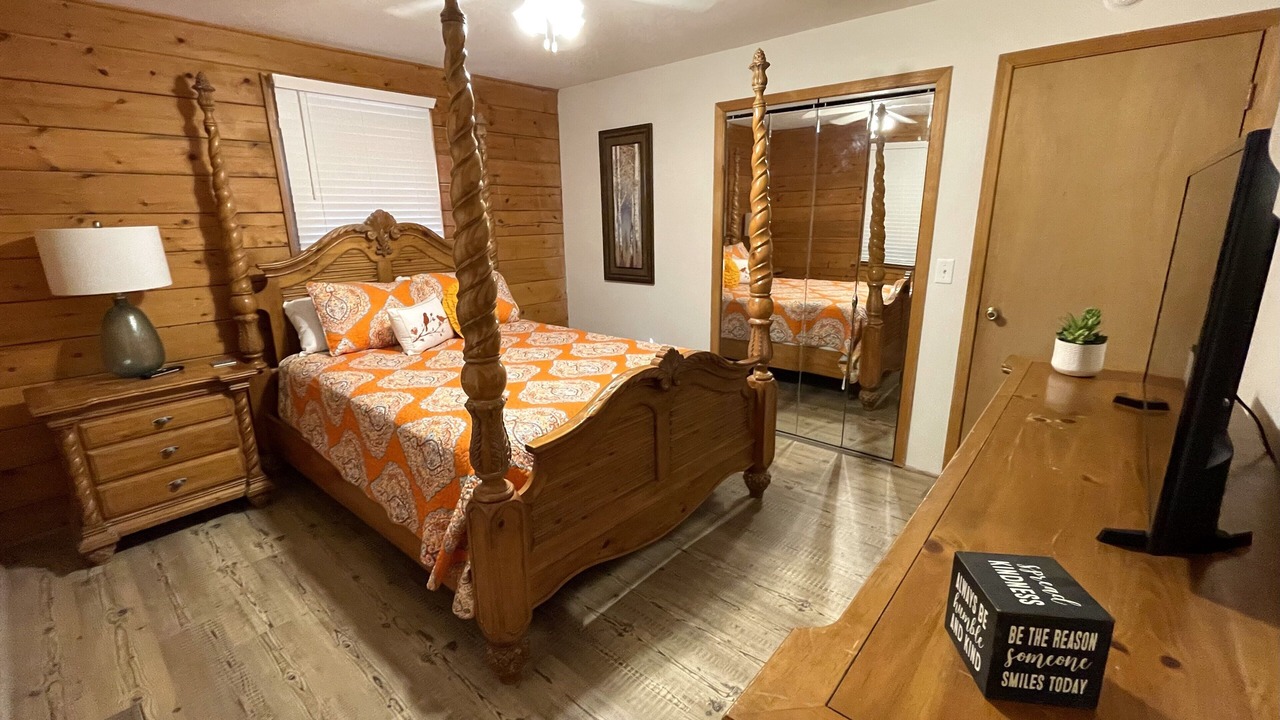 Photo of Bedroom in Anderson