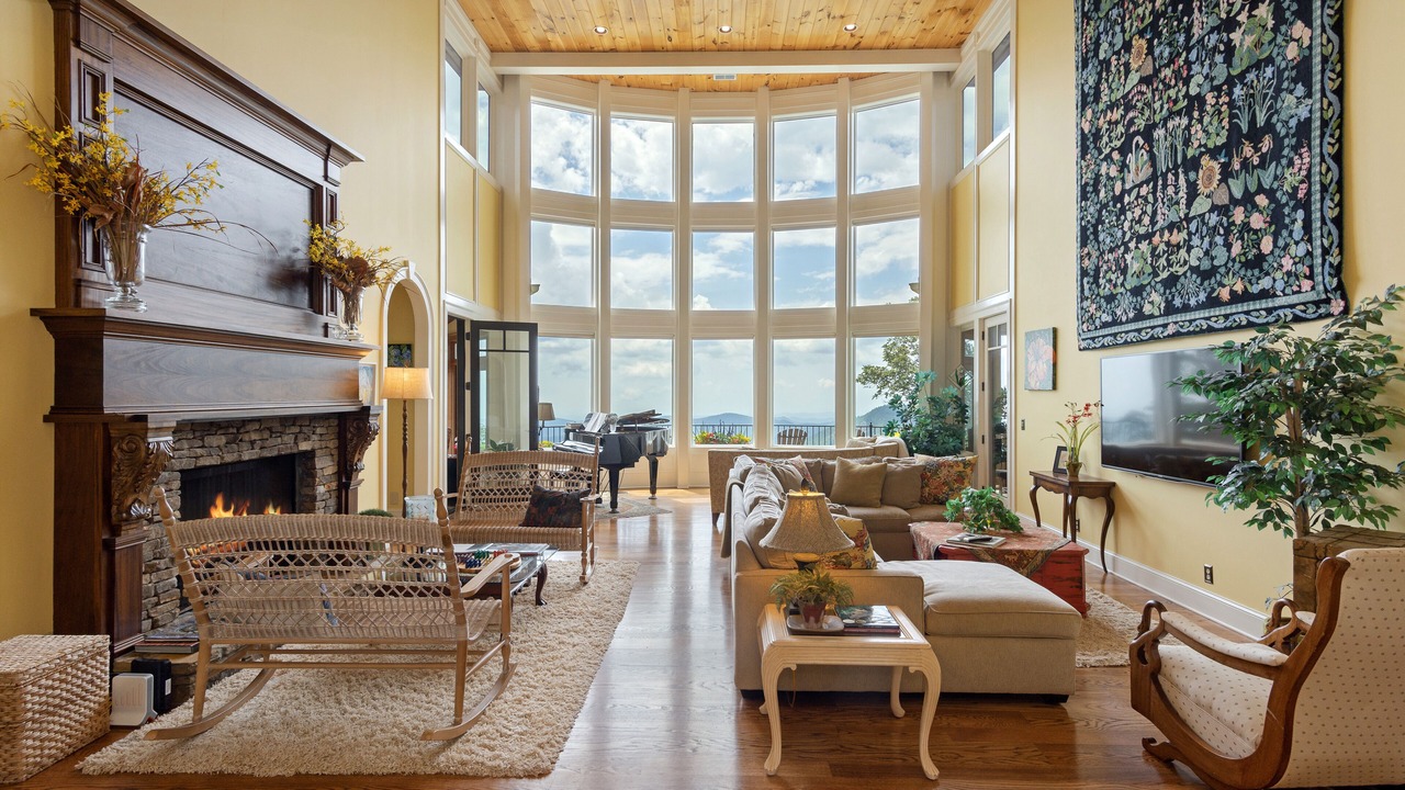 Photo of Livingroom in Cashiers