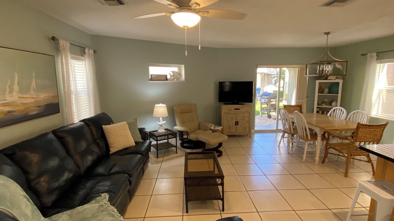 Photo of Livingroom in Nettles Island