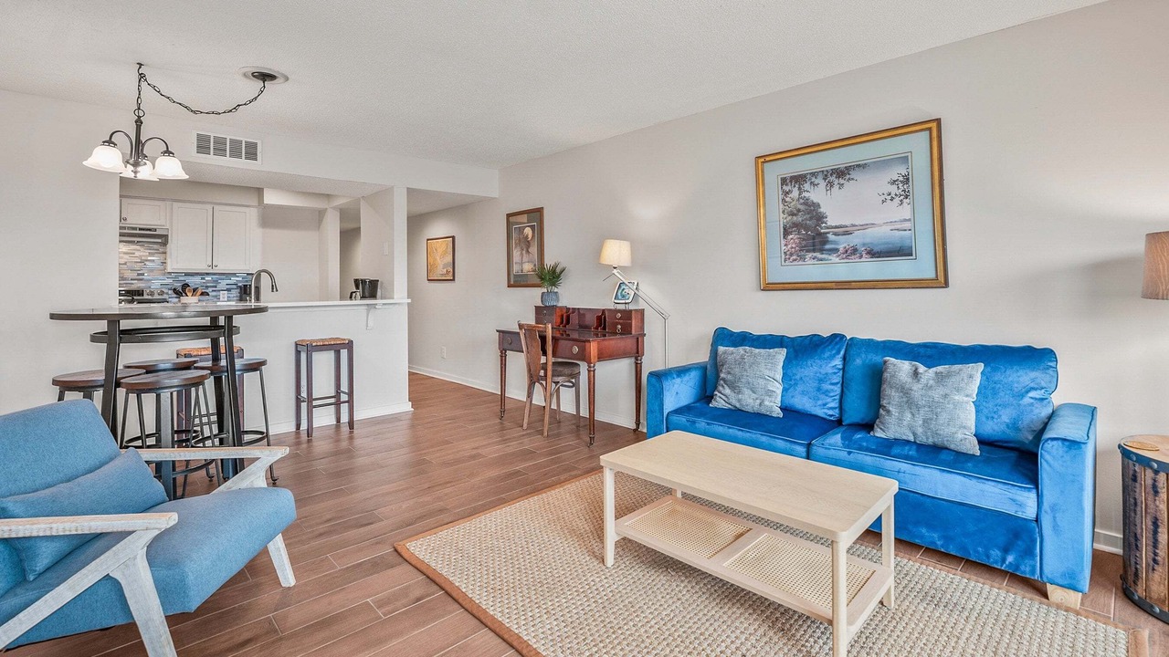 Photo of Livingroom in Oceanmarsh Subdivision