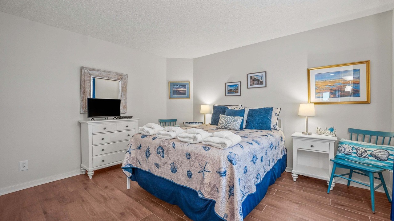 Photo of Bedroom in Oceanmarsh Subdivision