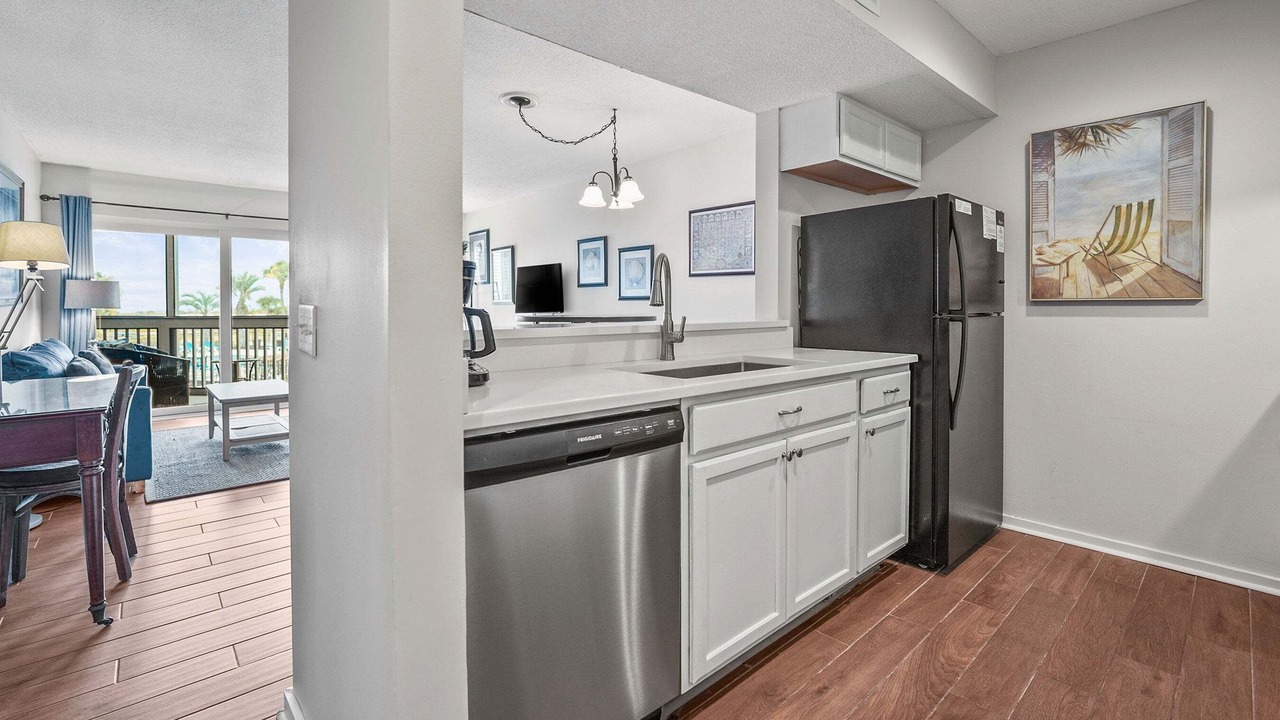 Photo of Kitchen in Oceanmarsh Subdivision