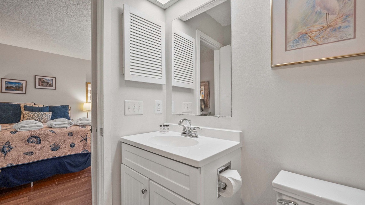 Photo of Bathroom in Oceanmarsh Subdivision