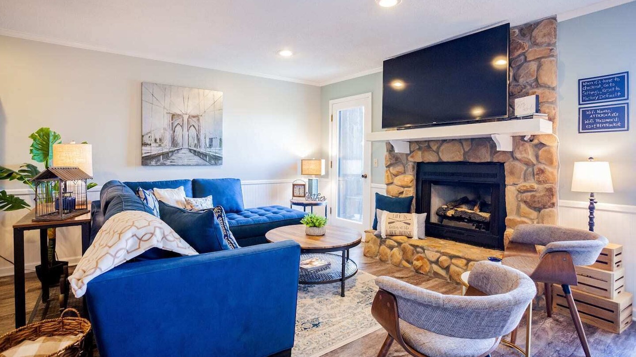 Photo of Livingroom in Clemson