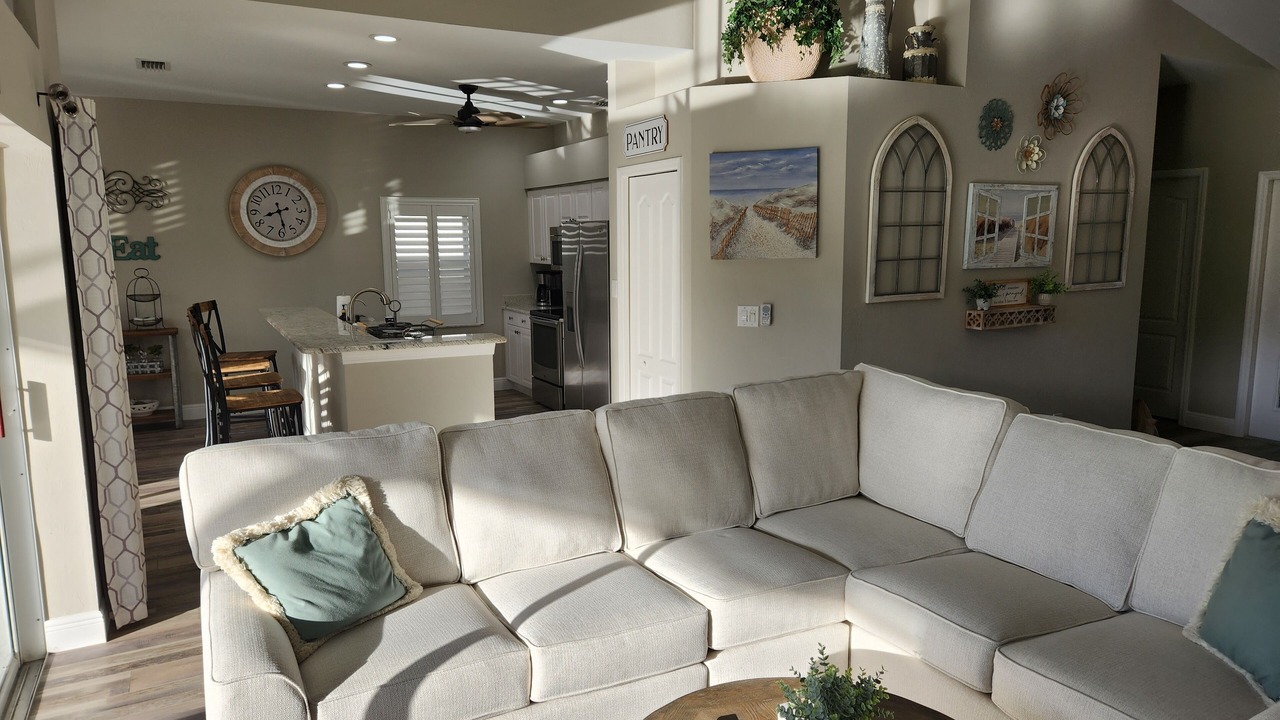 Photo of Livingroom in Falcons Glen