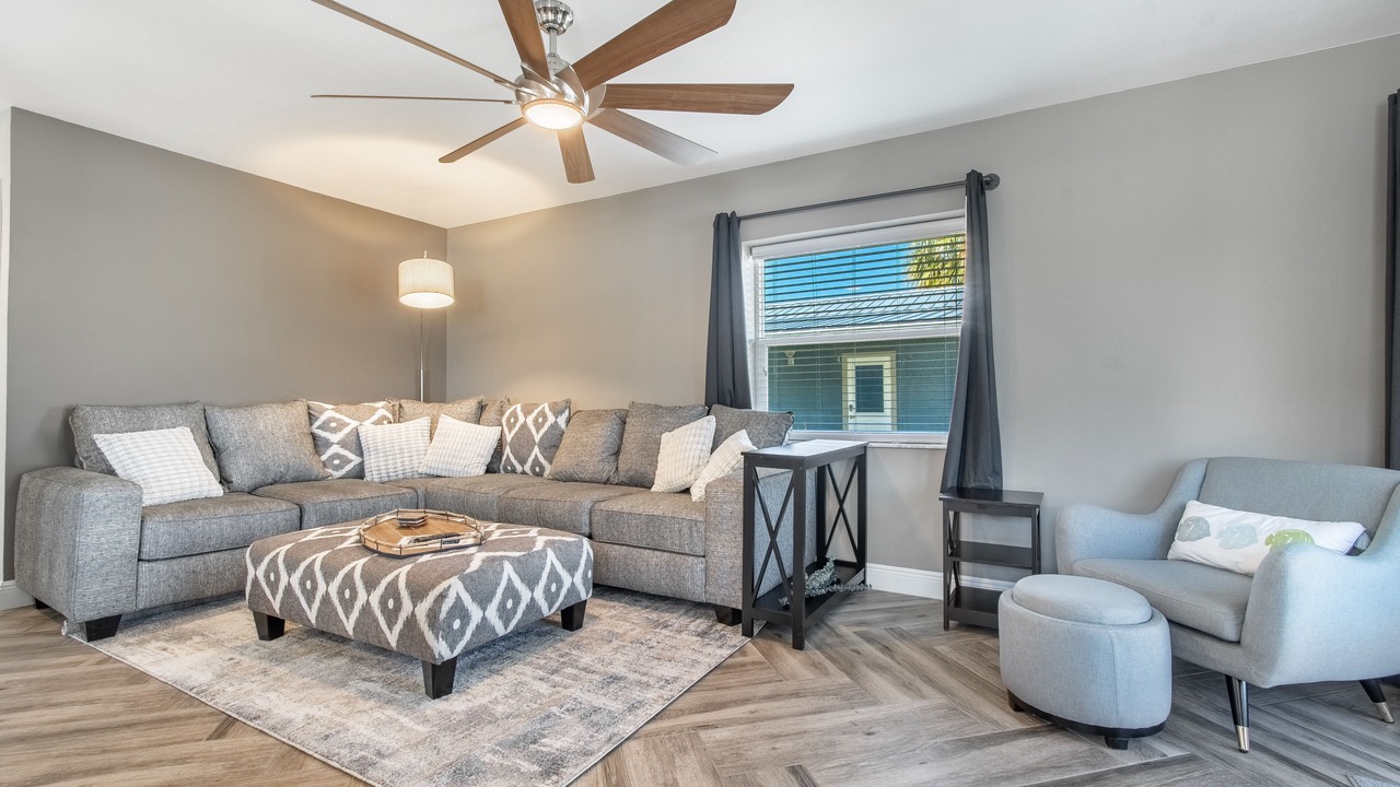 Photo of Livingroom in Madeira Beach