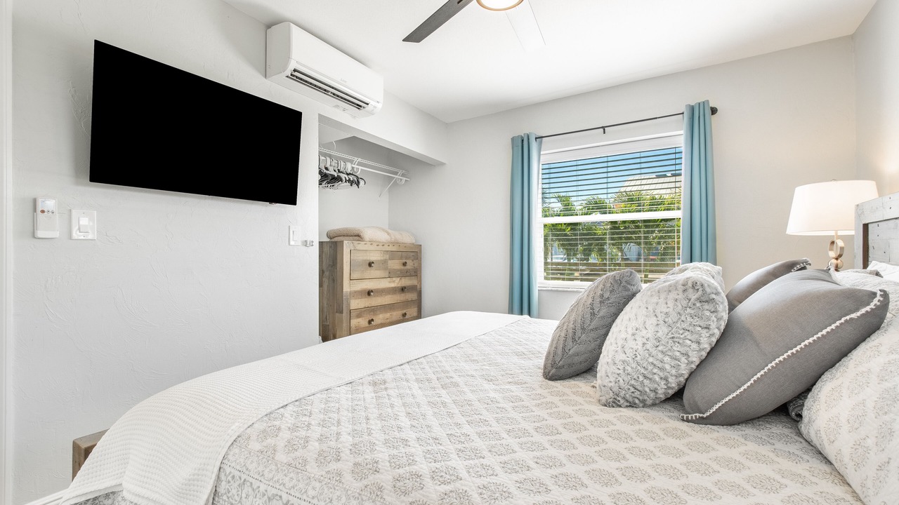 Photo of Bedroom in Madeira Beach