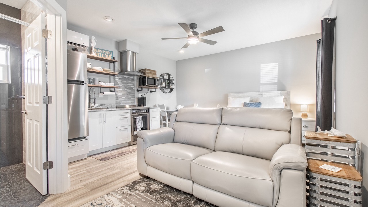 Photo of Livingroom in Madeira Beach