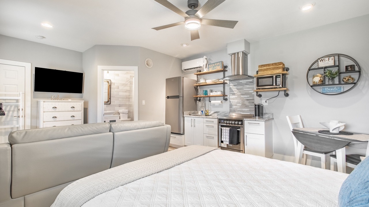 Photo of Bedroom in Madeira Beach