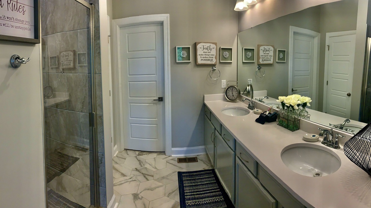 Photo of Bathroom in Chapin