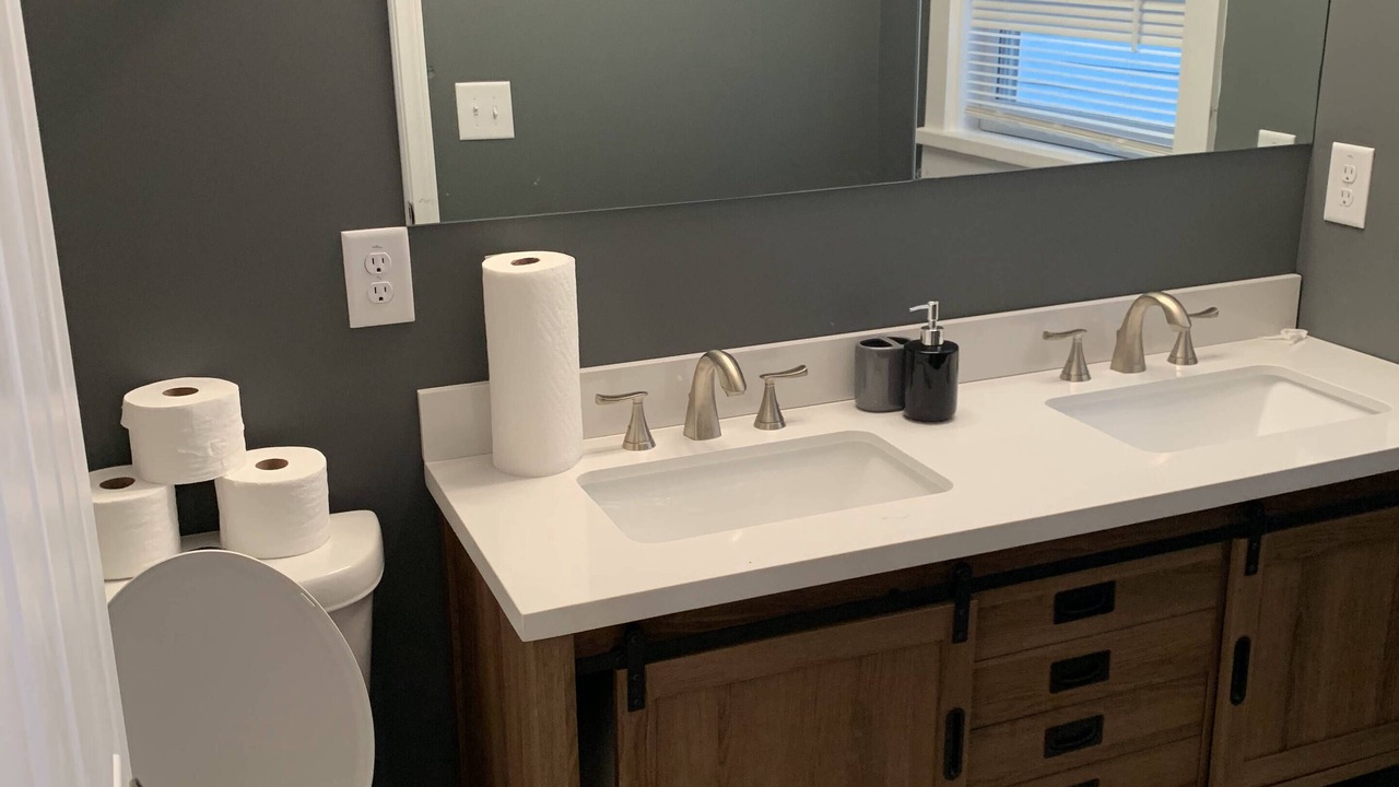 Photo of Bathroom in East Side