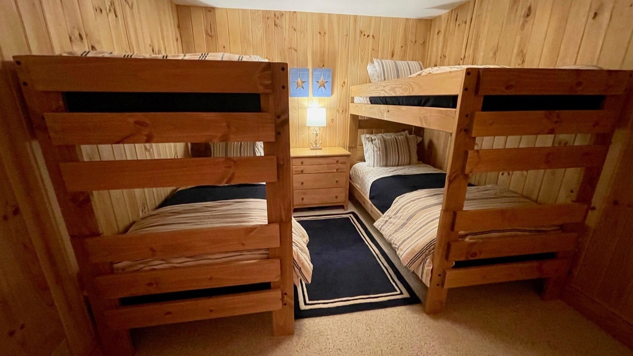 Photo of Bedroom in Six Mile