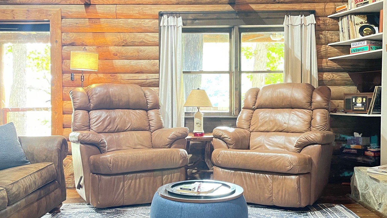 Photo of Livingroom in Dewy Rose