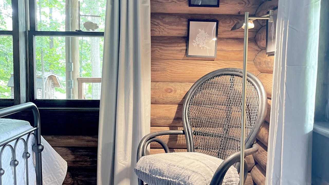 Photo of Bedroom in Dewy Rose