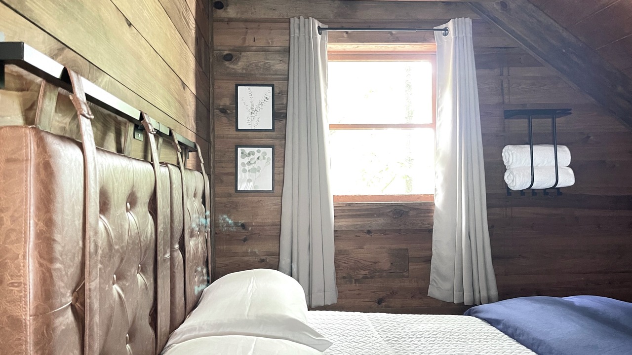 Photo of Bedroom in Dewy Rose