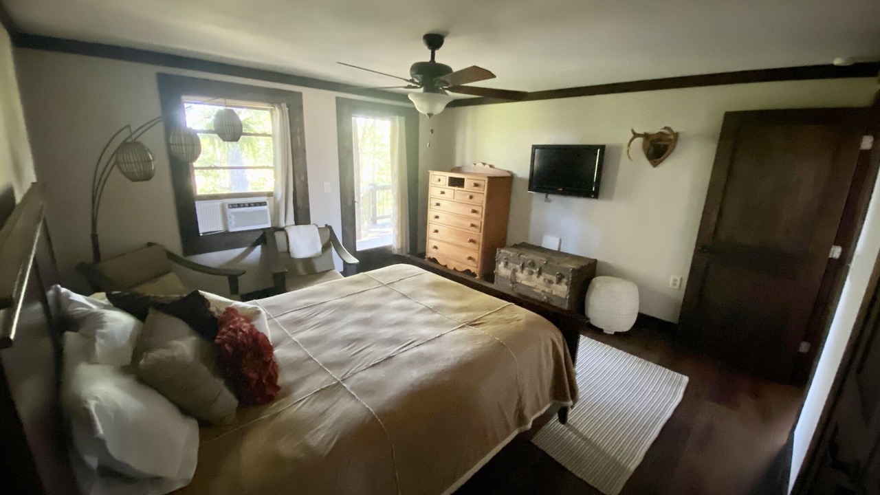 Photo of Bedroom in Pickens