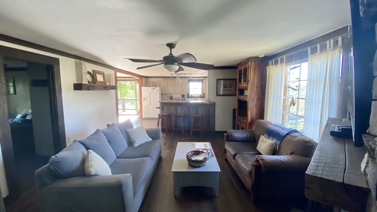 Photo of Livingroom in Pickens