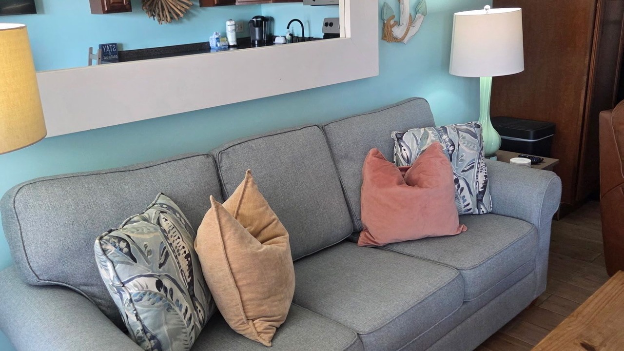 Photo of Livingroom in Folly Field