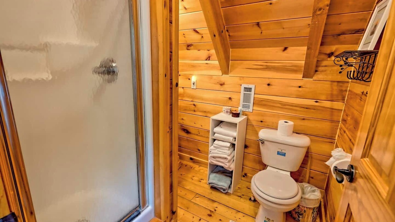 Photo of Bathroom in Eagles View