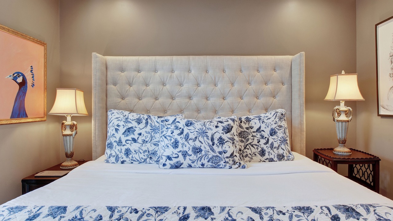 Photo of Bedroom in Historic District - North