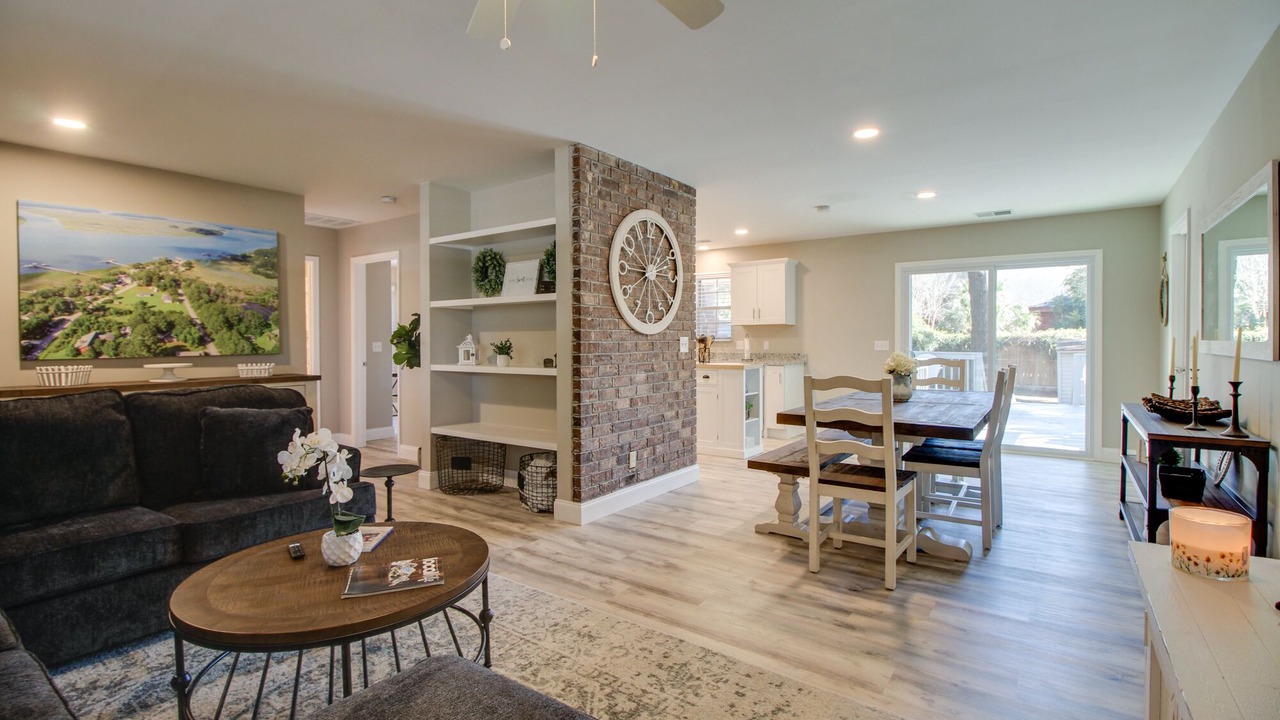 Photo of Livingroom in Olde Town