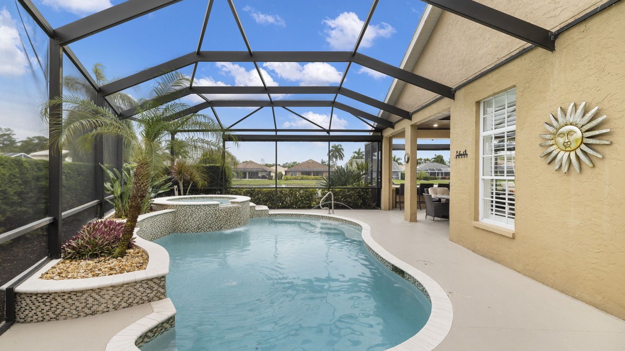 Photo of Outdoor in Crown Pointe