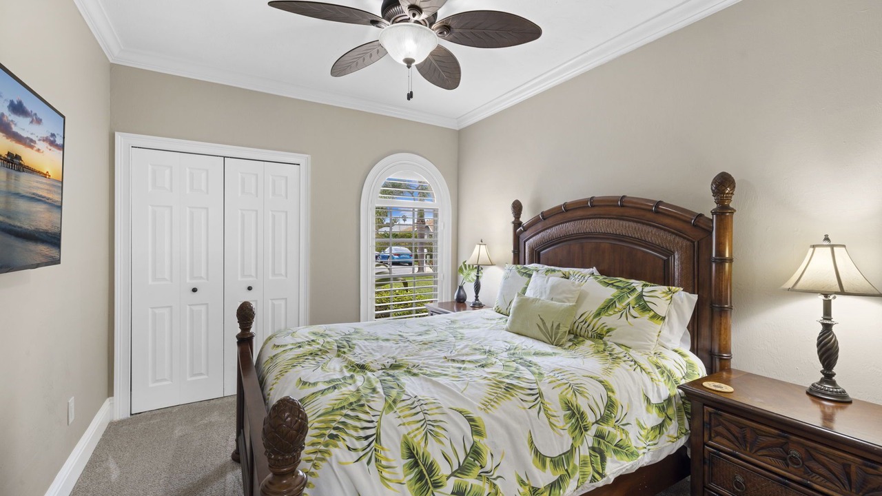 Photo of Bedroom in Crown Pointe