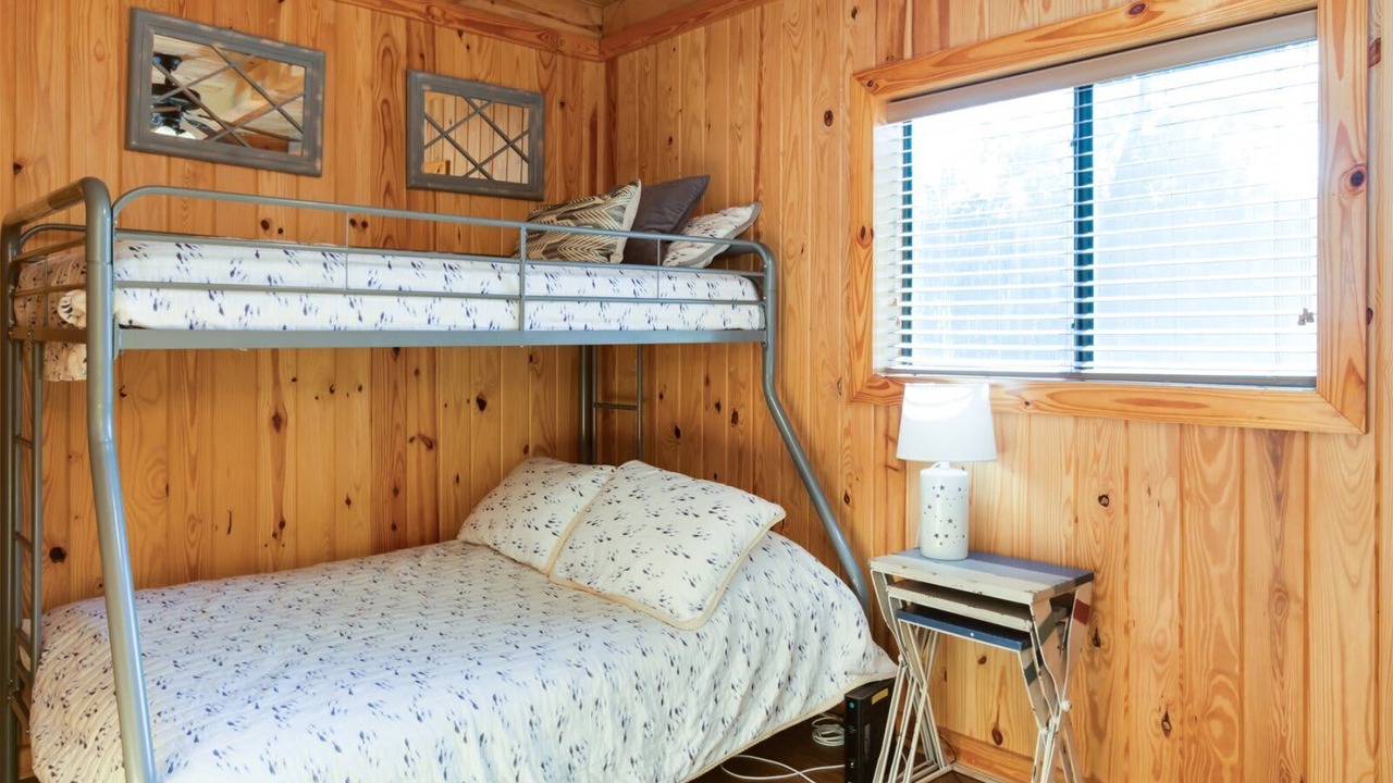 Photo of Bedroom in Six Mile