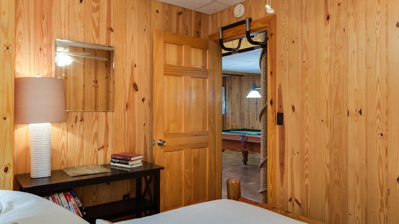 Photo of Bedroom in Six Mile