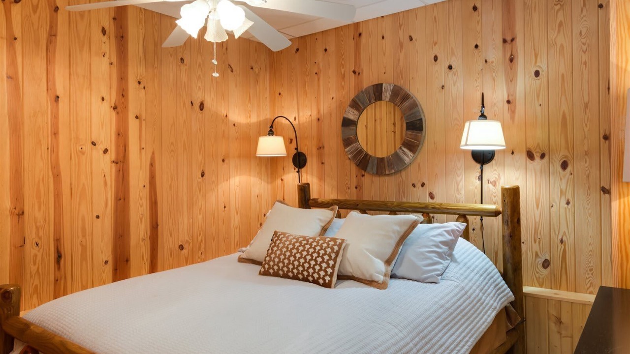Photo of Bedroom in Six Mile